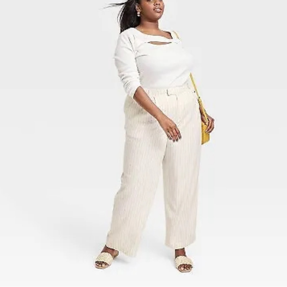 A New Day Women's High-Rise Straight Fit Fluid Pants - Cream/Black